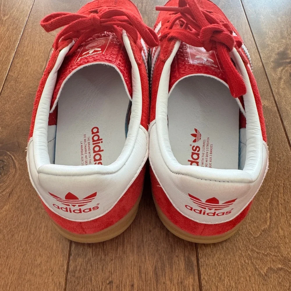 adidas Gazelle Scarlet Cloud White Sneakers | Women’s 6.5 / Men’s 5.5 | Like New - Picture 4 of 7